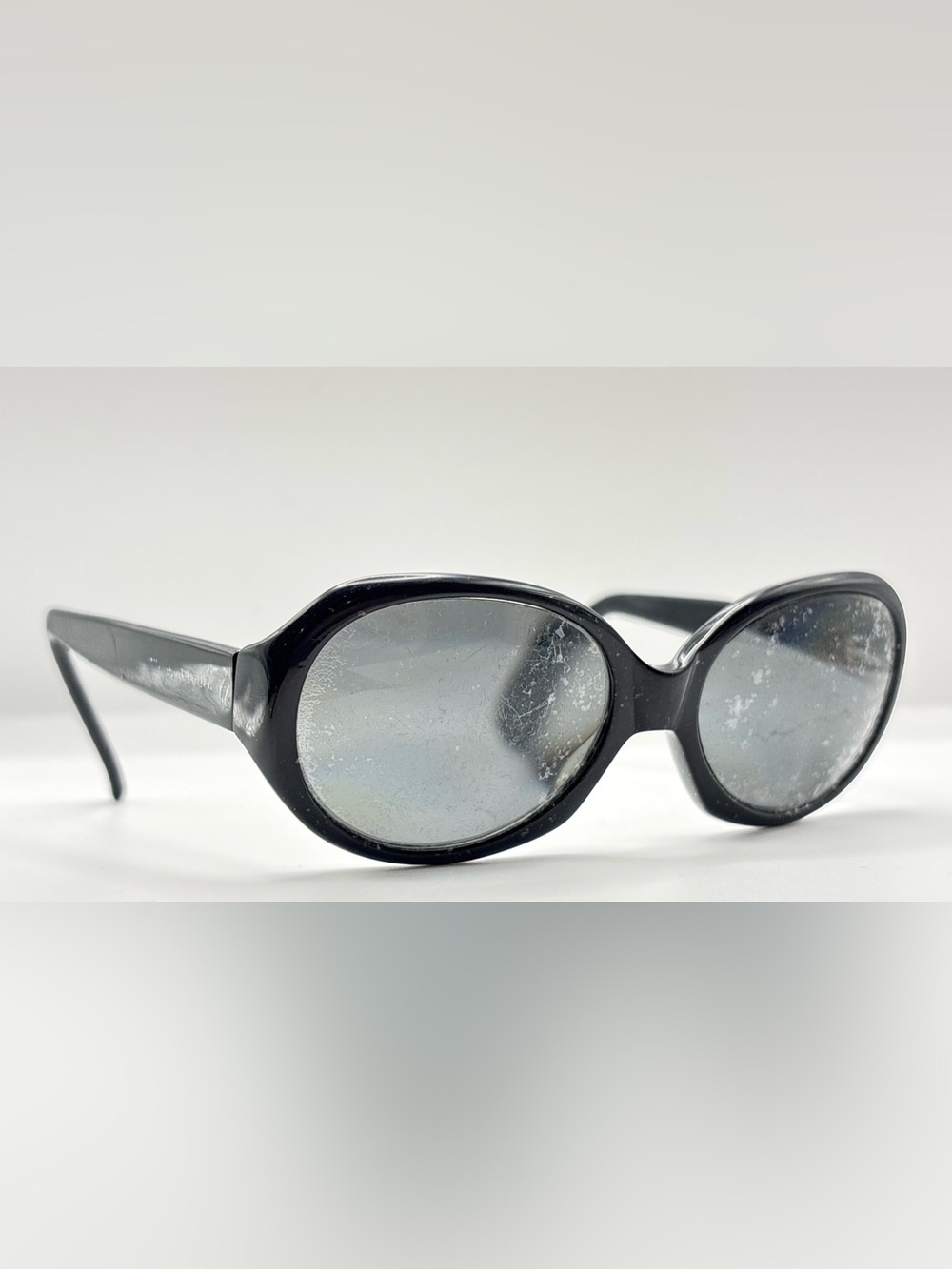 Elizabeth Arden Black Oval Sunglasses Frames Only